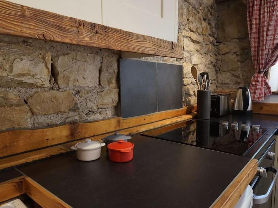 La Grange De Pimberty - Beautiful Apartments 27 Miles From Geneva Vailly Extérieur photo